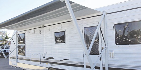 Dometic-Power-Awning